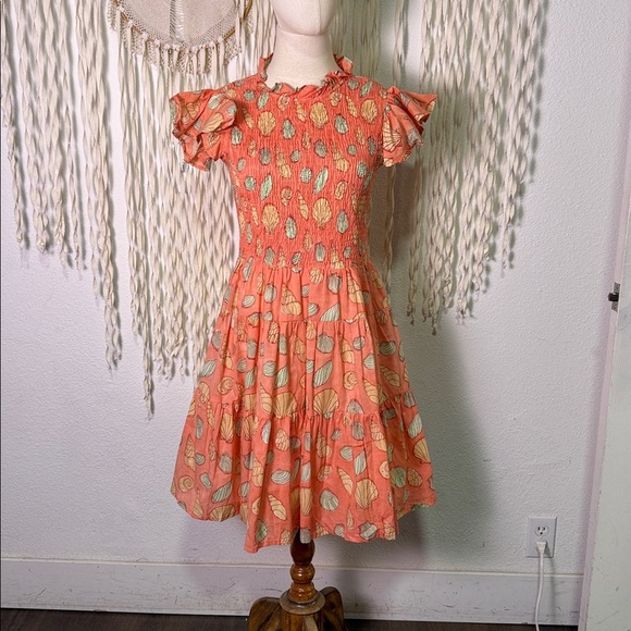 Victoria Dunn Dresses & Skirts - Victoria Dunn Elastic Smocked Chest Shell Print Below Knee Cap Sleeve Dress XS